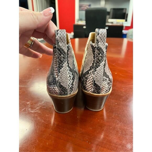 Dolce Vita Samy Mixed Snake Print Faux Leather Bootie sz 9 NWOT - Picture 5 of 6